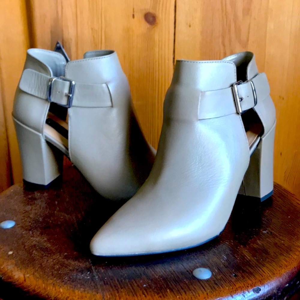Nib Steven By Steve Madden Pammie Booties - image 1